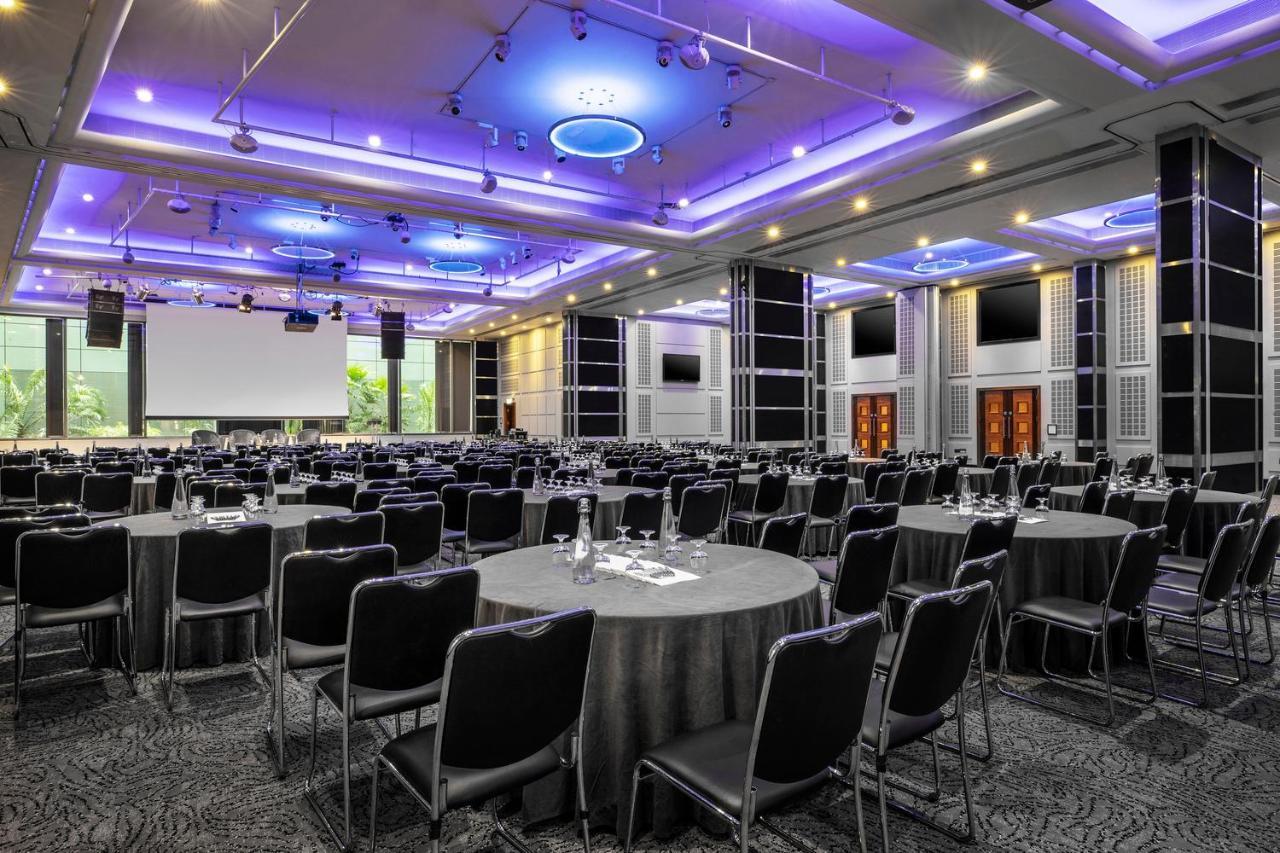 Hotel Leonardo Royal London St Paul’s Exterior foto The conference hall of the hotel
