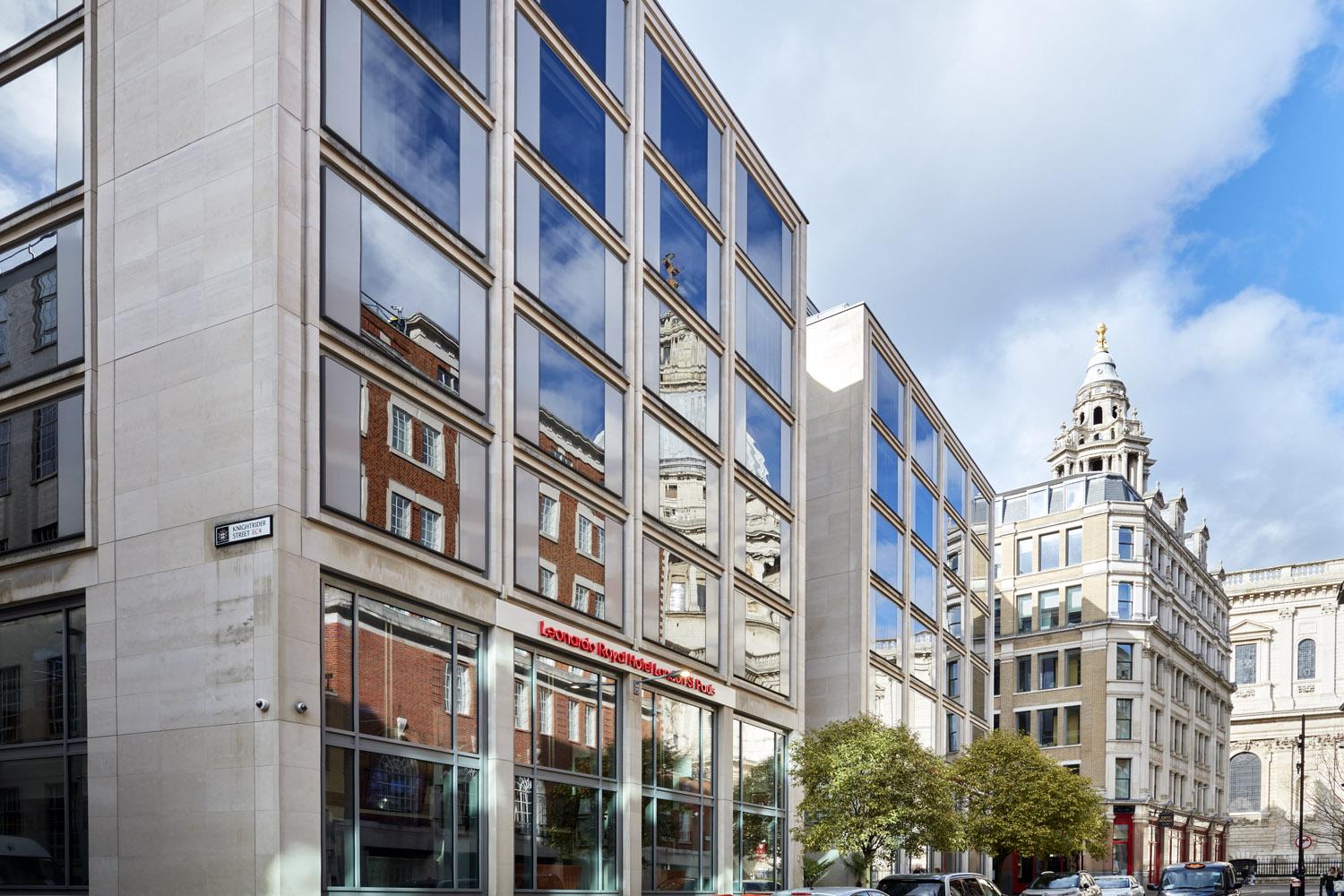 Hotel Leonardo Royal London St Paul’s Exterior foto Levene Brothers Bank