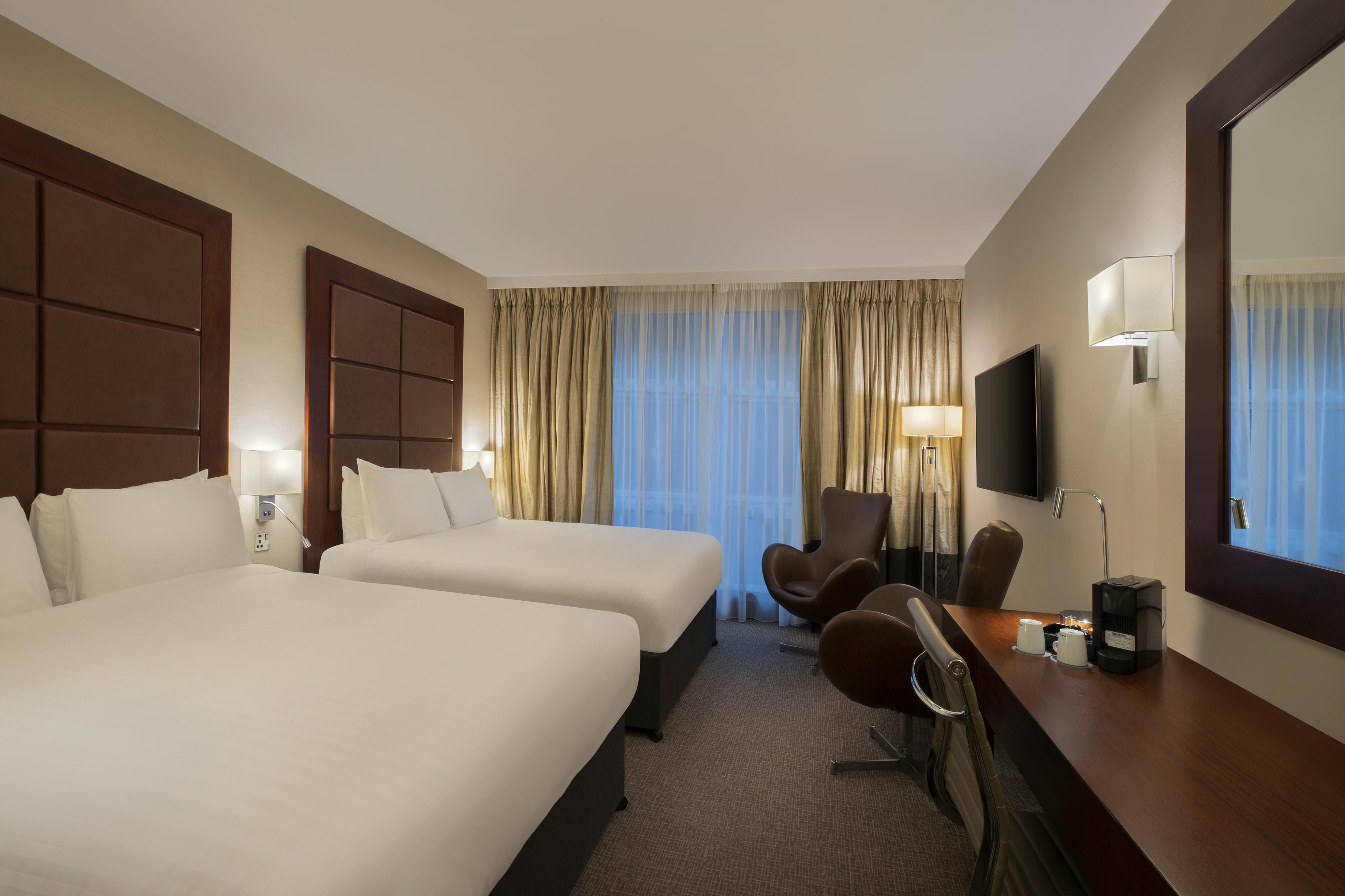 Hotel Leonardo Royal London St Paul’s Exterior foto A room at the hotel