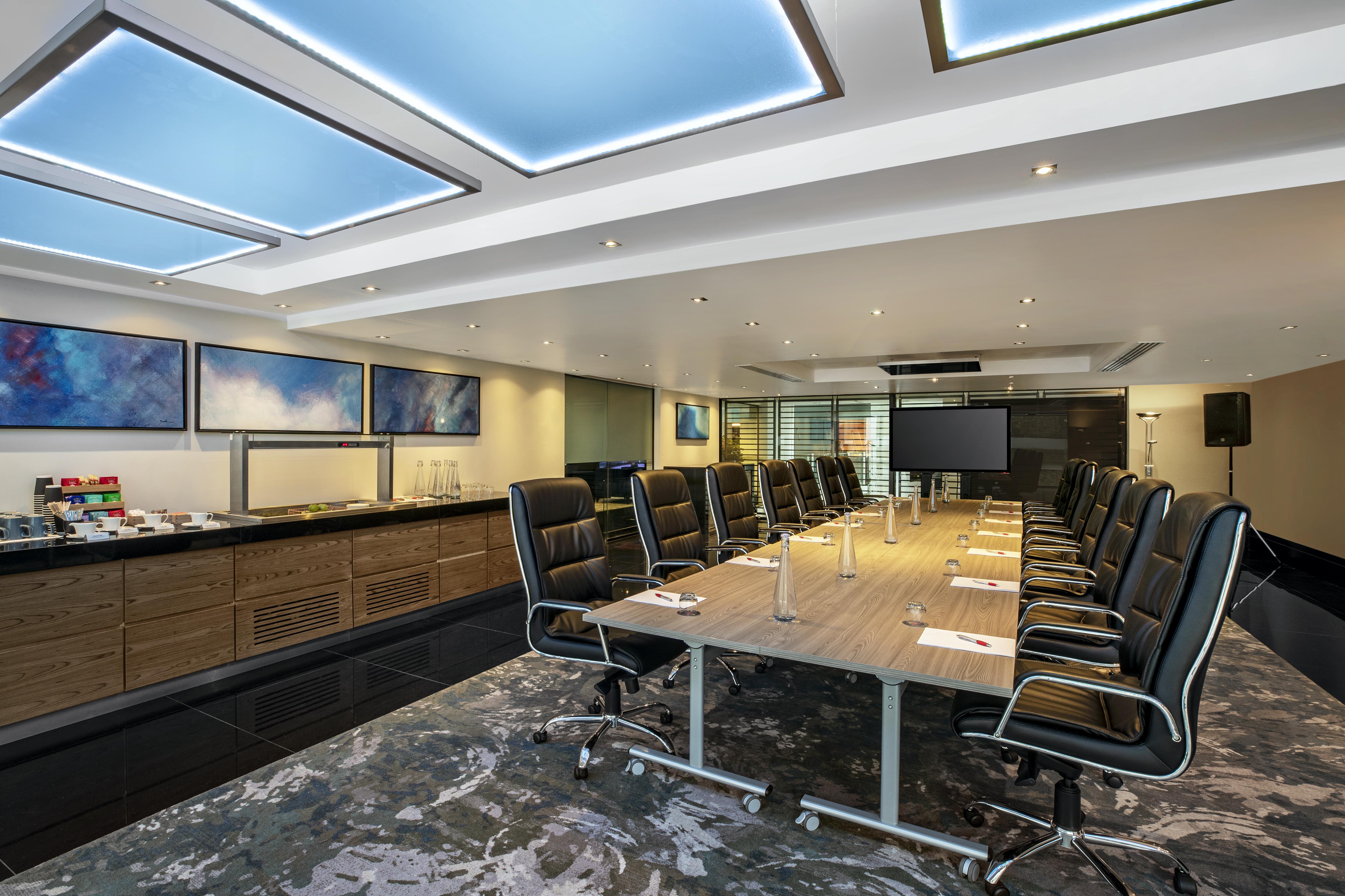 Hotel Leonardo Royal London St Paul’s Exterior foto Meeting room at the hotel