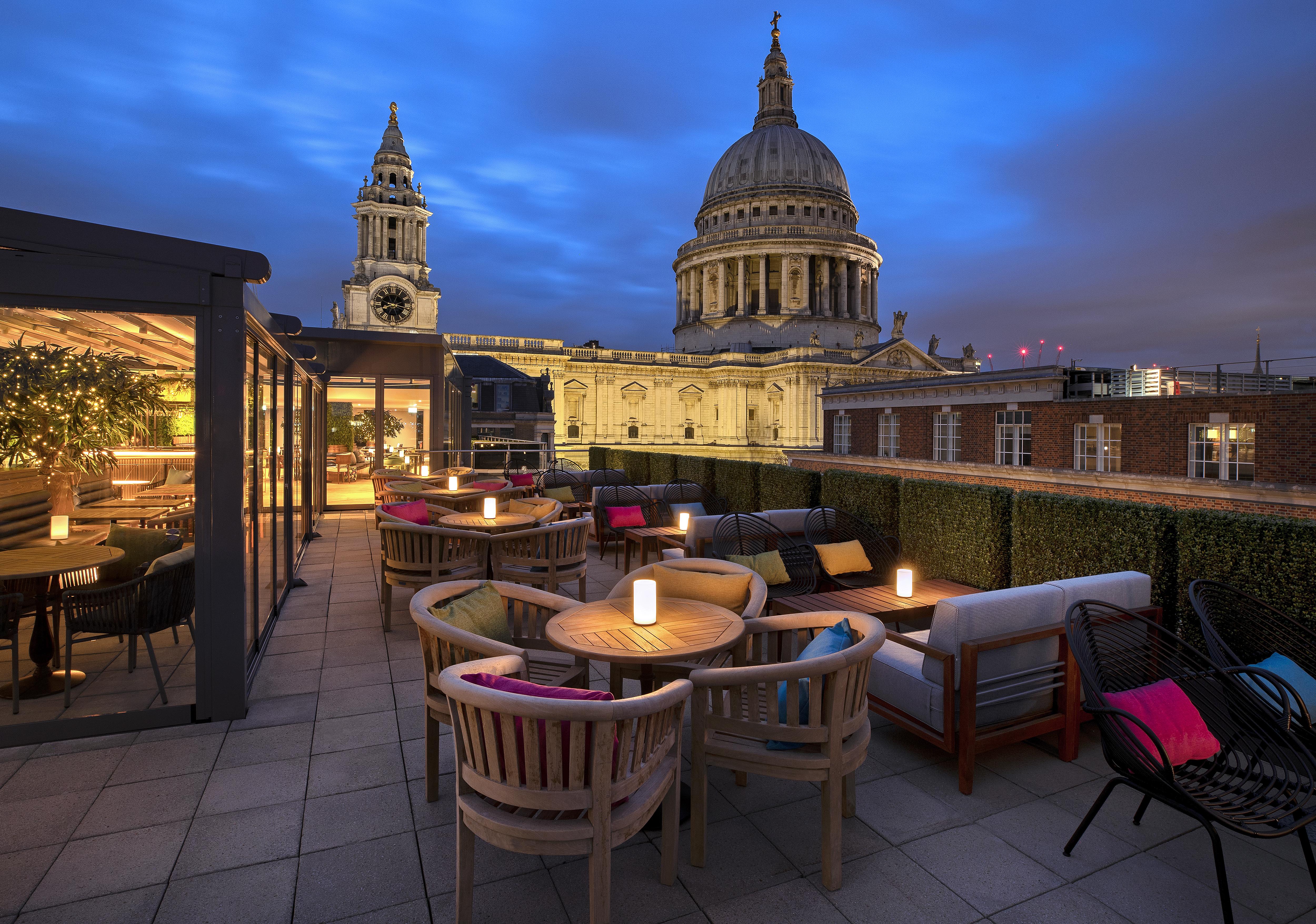 Hotel Leonardo Royal London St Paul’s Exterior foto Rooftop terrace of the hotel